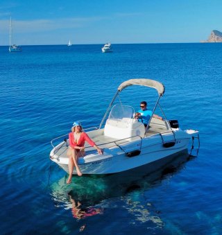 ALQUILER BARCO SIN LICENCIA  (Remus 450) 15CV