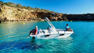 ALQUILER BARCO SIN LICENCIA  (Remus 450) 15CV