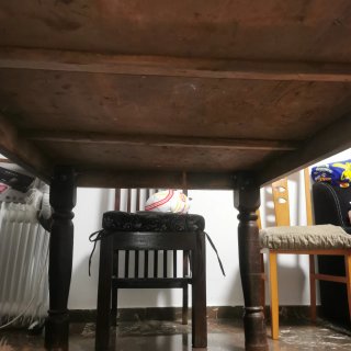 Mesa Artesanal de Madera y Cristal