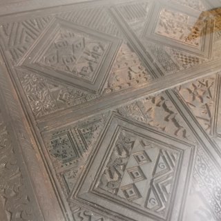 Mesa Artesanal de Madera y Cristal