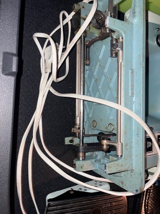 Máquina de coser Alfa Automática antigua