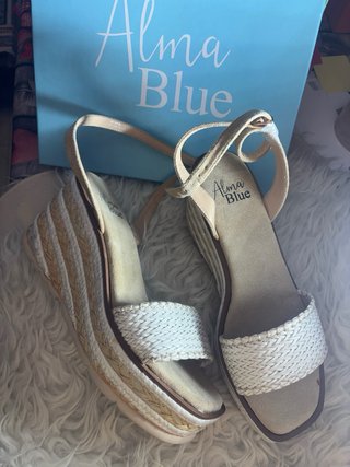 Cuñas Alma Blue Beige y Blanco