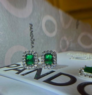 Conjunto Pandora Collar y Pendientes Verde