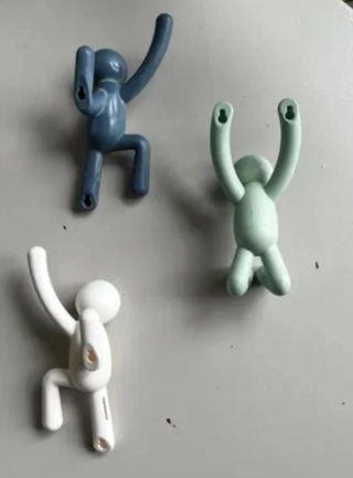 Colgadores escaladores de plástico (3 unidades)