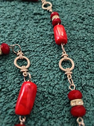 Collana vintage corallo sintetico e metallo