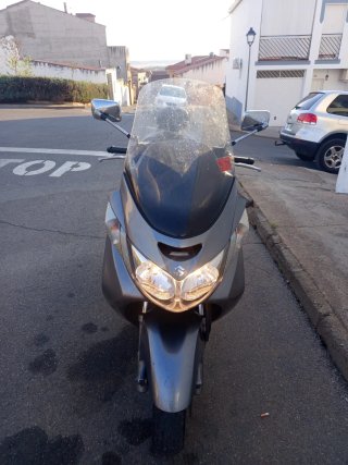 Suzuki Burgman 250cc Maxi Scooter