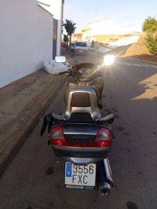 Suzuki Burgman 250cc Maxi Scooter