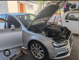Amortiguador capó Audi A4 B8 recambio