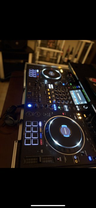 Pioneer XDJ-XZ + Flight Case Personalizado
