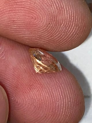 Diamante blanco tallado