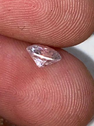 Diamante blanco tallado