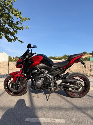 Kawasaki Z900 A2 2018 Roja y Negra