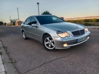 Mercedes-Benz Clase C 2003