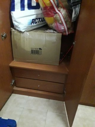 Armario grande de dormitorio. Madera maciza