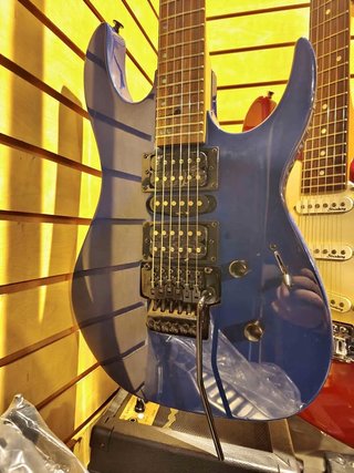 Guitarra eléctrica azul