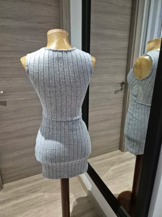 Conjunto de punto gris con nudo
