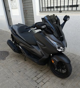 HONDA FORZA DE 125 CC COLOR NEGRO