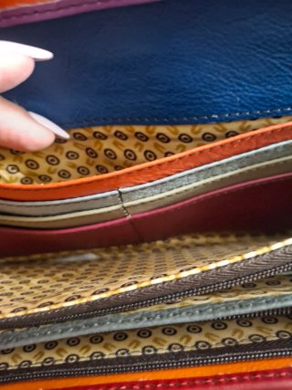Cartera Soruka Piel Leopardo y burdeos. Cuero