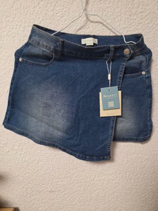 Falda Short  Newness Tallas: 8A,9A,12A