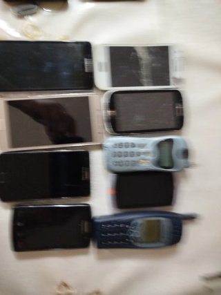 LOTE VARIOS MOVILES y MARCAS