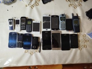 LOTE VARIOS MOVILES y MARCAS