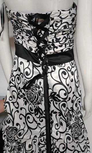 Vestido de fiesta blanco y negro
