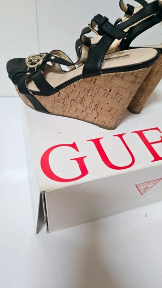 Sandalias cuña Guess Talla 38