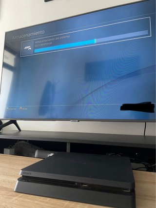 PS4 (Playstation 4) con 3 mandos y juegos