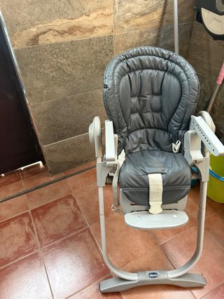 Trona infantil gris Chicco
