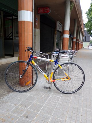 Bicicleta de carretera MENDIS