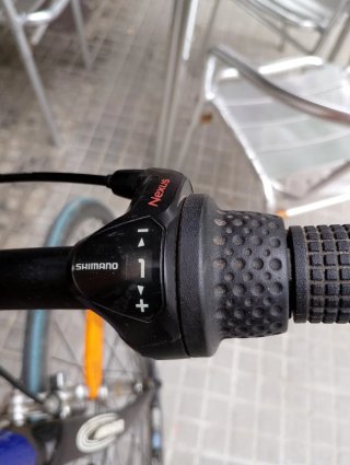 Bicicleta de carretera MENDIS