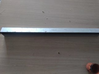 Comedero metálico 100/8/6cm dival
