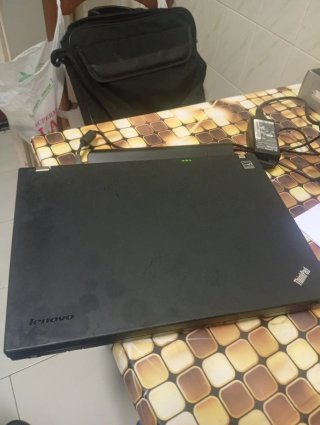 Lenovo ThinkPad T400 Portátil Negro
