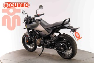 HUSQVARNA SVARTPILEN 125