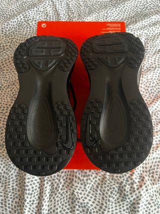Zapatillas Nike Vomero 18 cm edición especial
