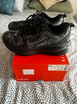 Zapatillas Nike Vomero 18 cm edición especial