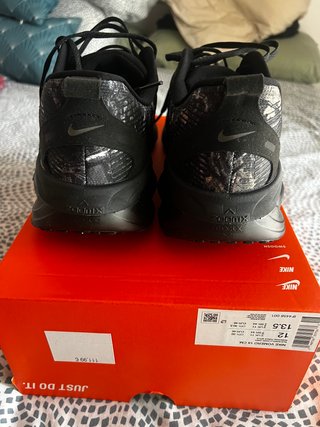 Zapatillas Nike Vomero 18 cm edición especial