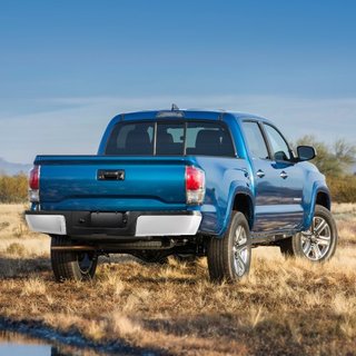 Parachoques Trasero, Compatible con Ford F250/Ford F350 Super Duty 2008-2016, Parachoques Trasero de Acero Cromado, Reemplazo de Parachoques Trasero con Luz de Placa y Plataforma de Paso, para FO1...