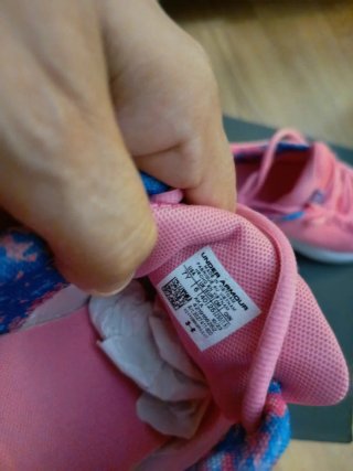 Zapatillas Under Armour rosas y azules