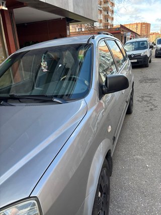 KIA Carens 2003