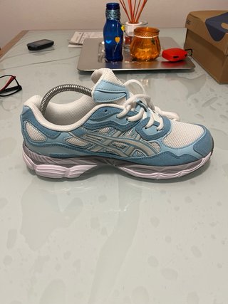 Asics Gel NYC Azul Claro y Blanco