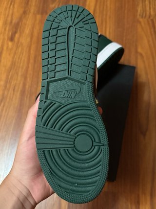 Zapatillas Jordan 1 Low Negras y Verdes
