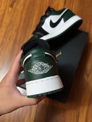 Zapatillas Jordan 1 Low Negras y Verdes