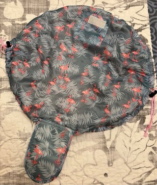 Neceser + regalo de un detalle sorpresa