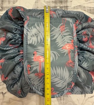 Neceser + regalo de un detalle sorpresa