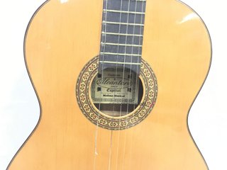 guitarra clasica alcantara especial