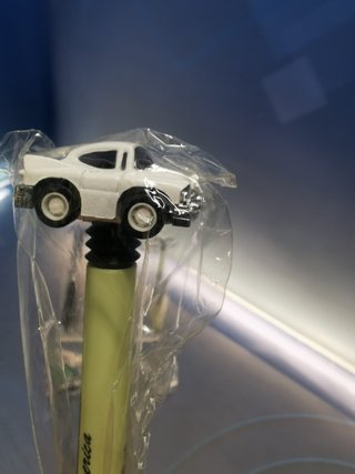 coleccionismo, 5 BOLÍGRAFOS con mini COCHE DE CARRERAS - BUG BOY 50 Midori Japón