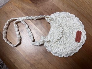 Bolso de crochet hecho a mano para niña