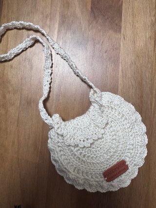 Bolso de crochet hecho a mano para niña