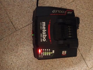 Cargador Metabo ASC 290 + Batería